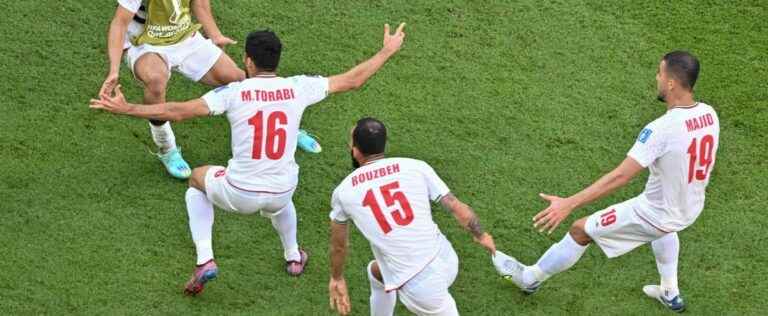 Qatar 2022: Iran surprise Wales in stoppage time