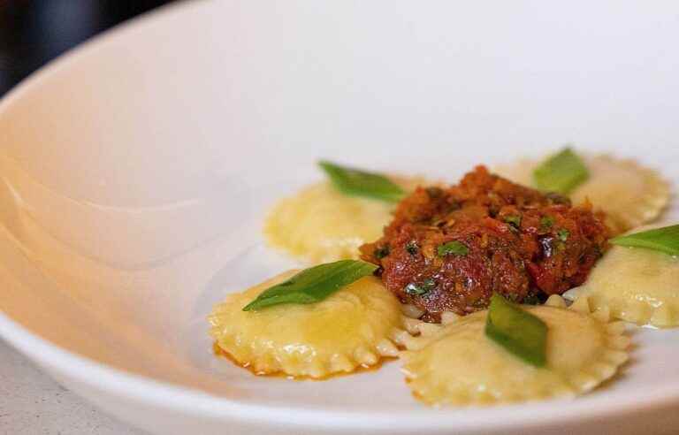 Recipe of anolini di branzino con pappa al pomodoro