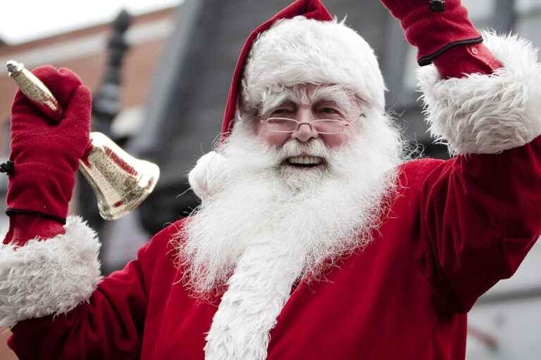 Return of the Santa Claus Parade to the city center