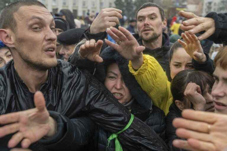 Scenes of chaos and hope in Kherson after Russian withdrawal