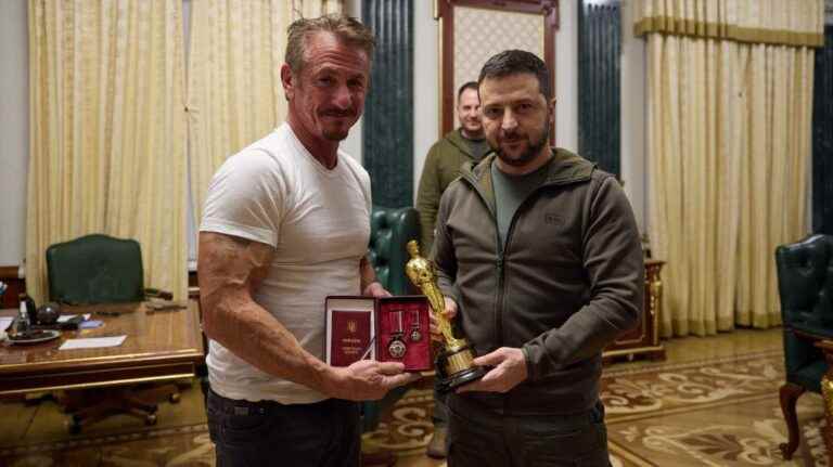 Sean Penn met Volodymyr Zelensky in Kyiv