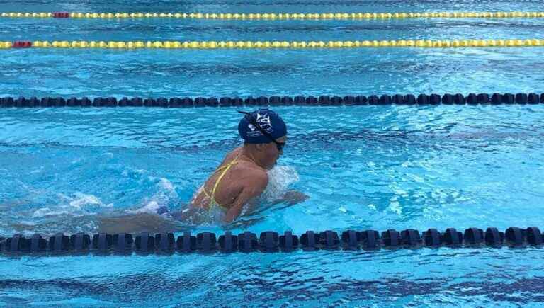 Seven months after her arrival in Mayenne, a young Ukrainian takes part in the French swimming championships