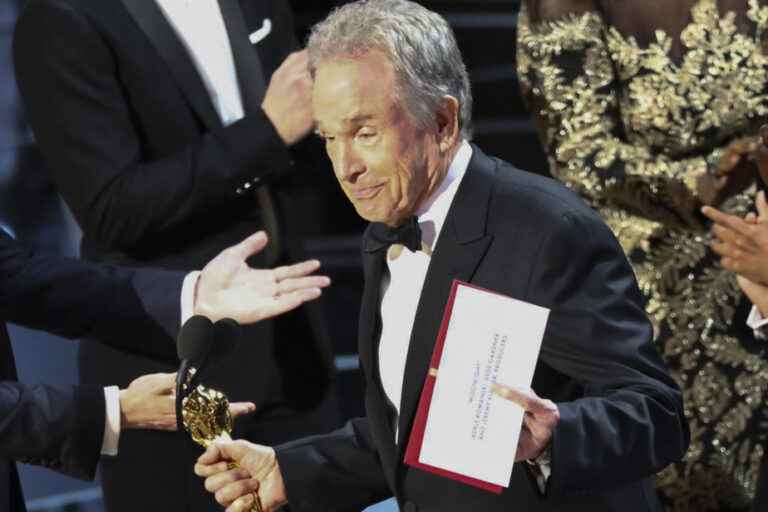 Sexual assault on a minor |  Warren Beatty is being sued