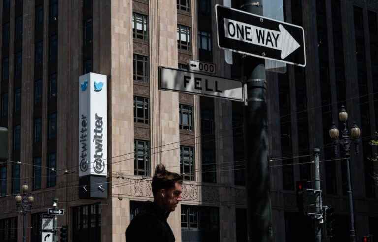 Social network Twitter lays off “about 50%” of its 7,500 employees worldwide