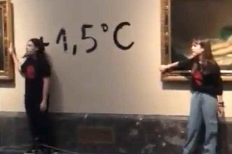 Spain |  Two activists glue their hands to Goya’s picture frame