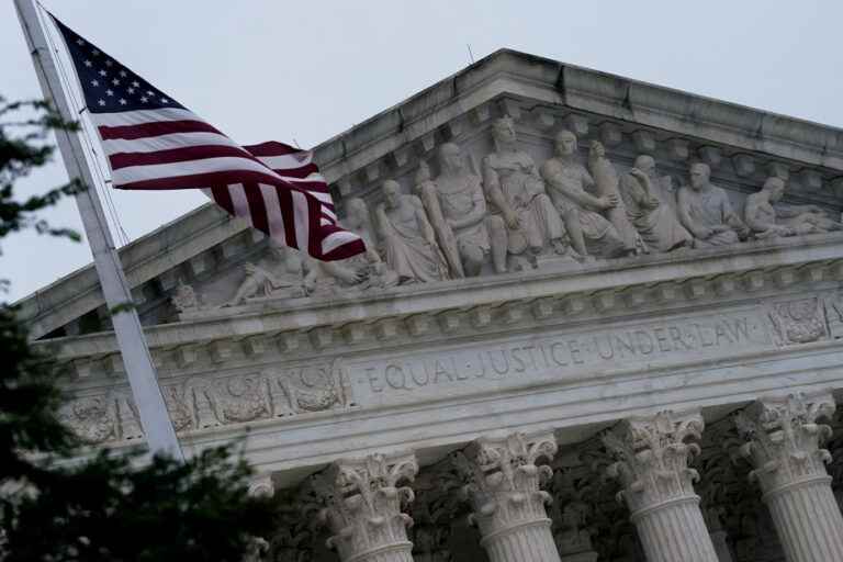 Supreme Court |  Pro-choice protesters heckle an audience