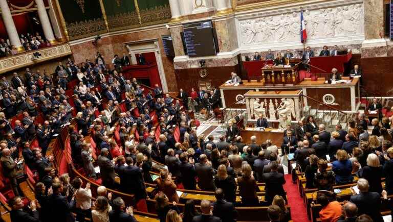 The Assembly rejects a new motion of censure, the budget adopted at first reading