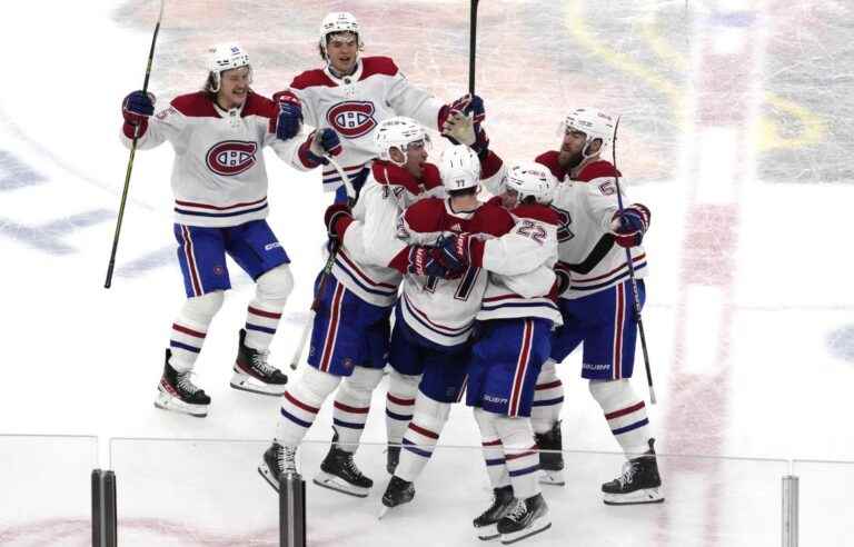 The Canadiens beat the Blackhawks 3-2 in a shootout