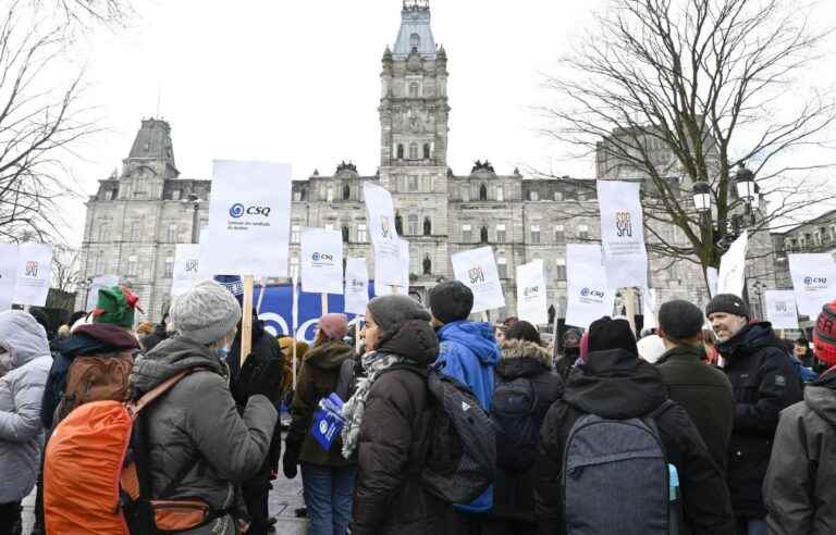 The return to parliament in Quebec takes place against a backdrop of demonstrations