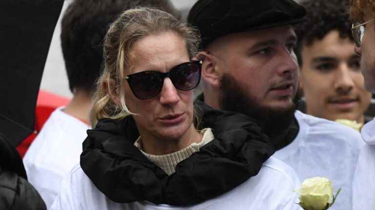 “The time for reconstruction will be long”, launches the mother of the teenager during a white march