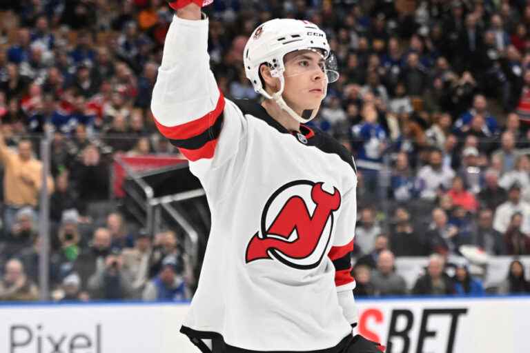 Thursday in the NHL |  Devils win 11th straight game