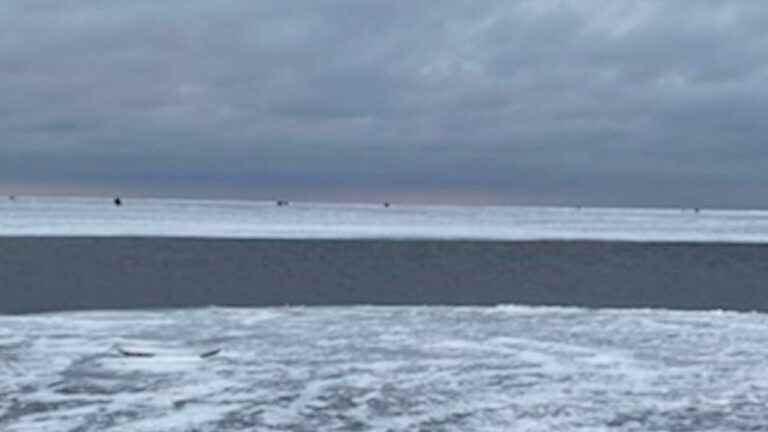 United States: 200 fishermen find themselves adrift on a patch of ice in Minnesota