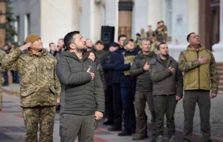 War in Ukraine: President Zelensky visits the city of Kherson recaptured from the Russians