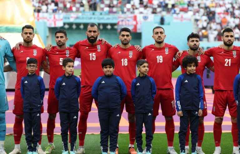 World Cup 2022 in Qatar: the Iranian national team refrains from singing its national anthem