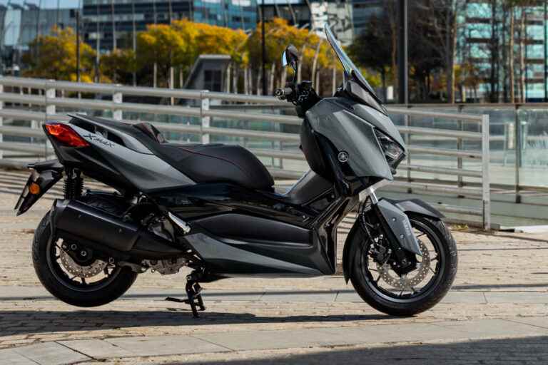 Yamaha XMAX 2022 |  From A to B for peanuts