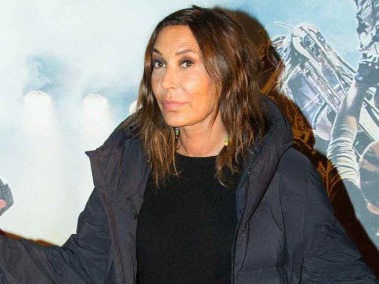 Zazie regrets having succumbed to cosmetic surgery…