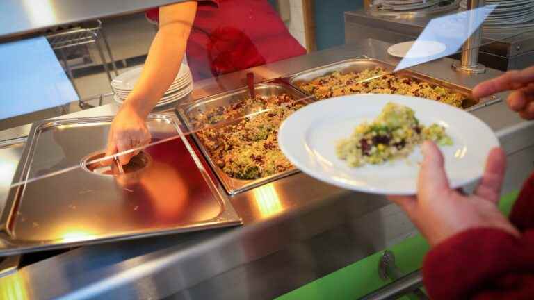 a collective of parents wants to put an end to the “single menu” in the canteen