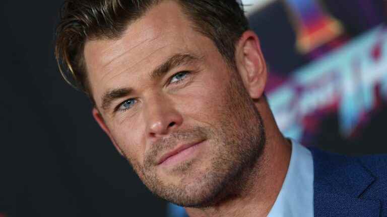 actor Chris Hemsworth puts his career on hiatus to ‘live in the moment’