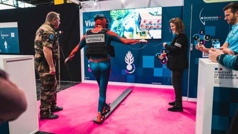 at Paris Games Week, the gendarmes make participants aware of the risks of cyberbullying