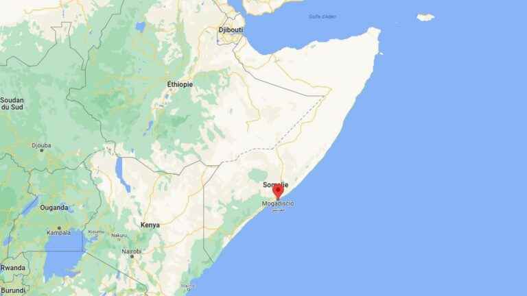 at least eight civilians killed in Mogadishu hotel siege by Shebab jihadists