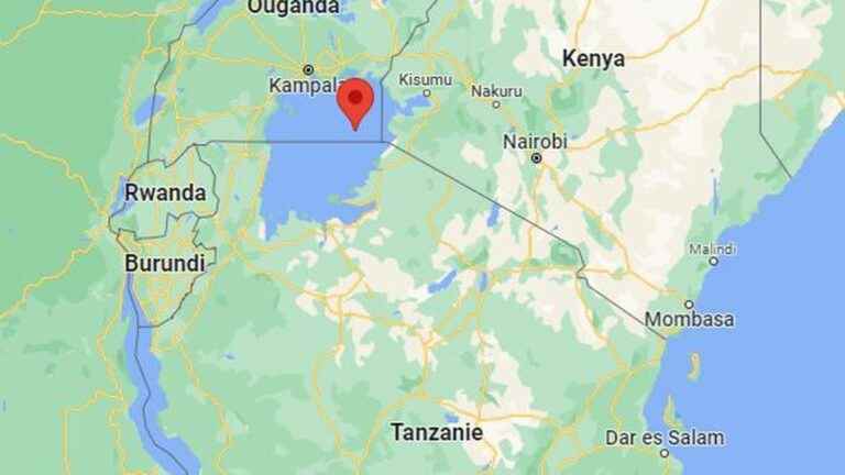 at least three people killed in airliner crash in Lake Victoria