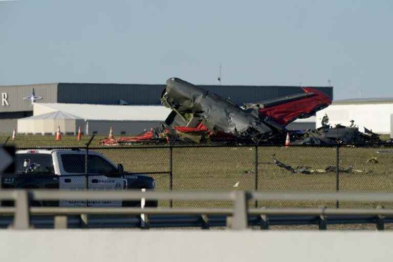 dallas |  Investigation continues after air crash that killed six