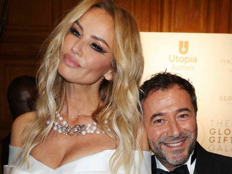 her sumptuous slit dress turns the head of a “TPMP” columnist… Proof in support!