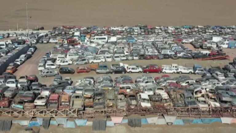 the Atacama Desert, a splendor of nature that has become the dumping ground of the world