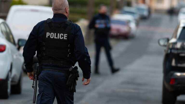 the bodies of a couple and their daughter discovered in a house near Rennes