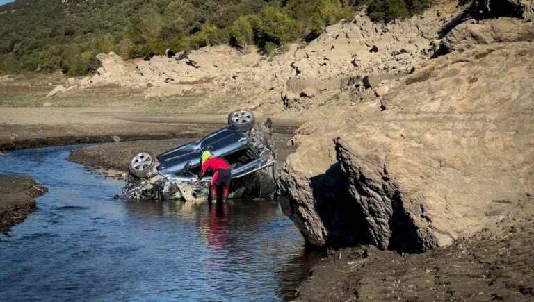 the driver ends up in the lake