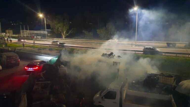 the party was spoiled by clashes at the exit of the stadium, 15 slightly injured