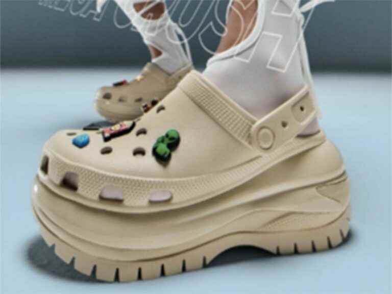 the platform Crocs Megacrush!