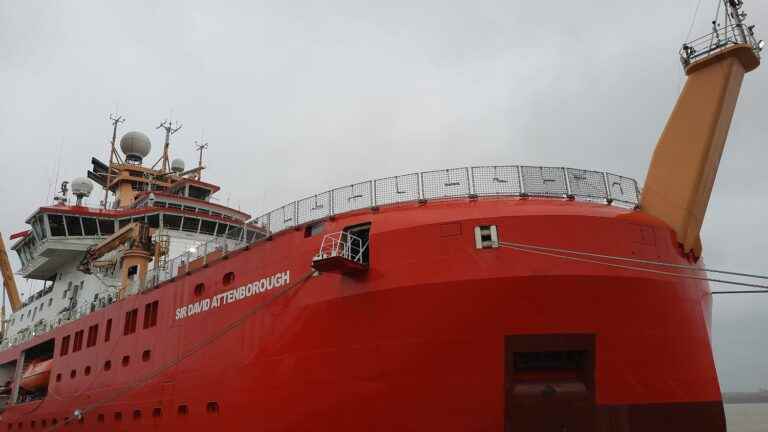 visit of the icebreaker “Sir David Attenboroug” before its departure on a scientific mission