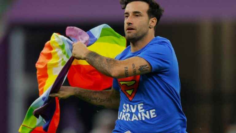 who is Mario Ferri, the activist who crossed the Portugal-Uruguay lawn with a rainbow flag?