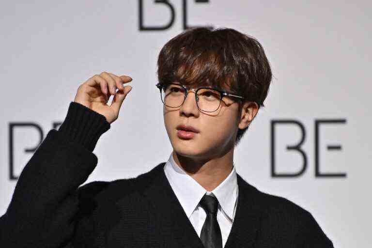 South Korea |  BTS star Jin joins the military, fans worried about the group’s future