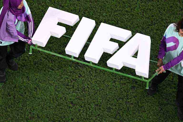 Amnesty International |  FIFA urged to pay 440 million to “the migrant team”