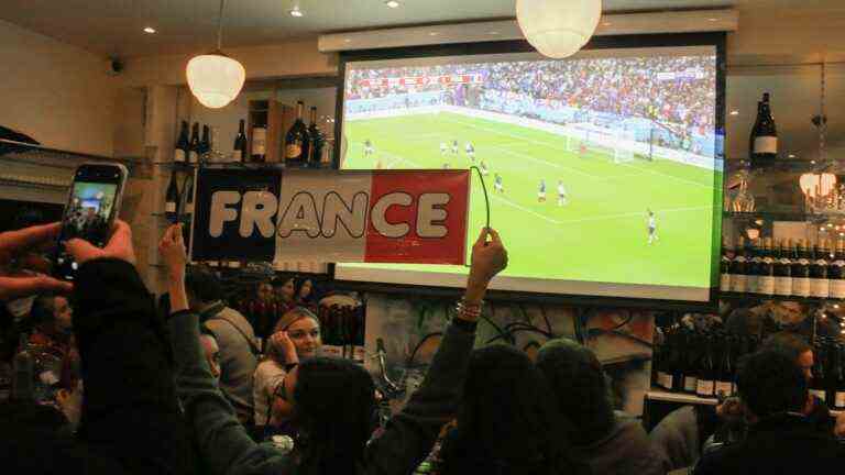 Audience card for France-England with 17.72 million viewers