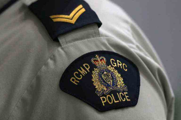 “Bad timing” |  RCMP removes tweet urging to apply for gun license