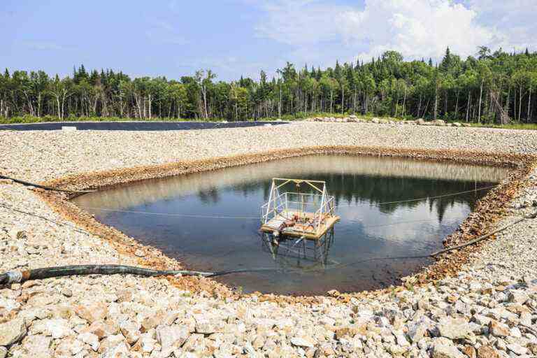 Better combine mining activity and protection of the territory