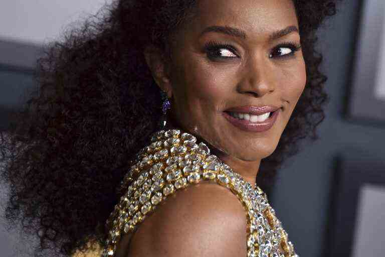 Black Panther: Wakanda Forever |  An award in Santa Barbara for Angela Bassett