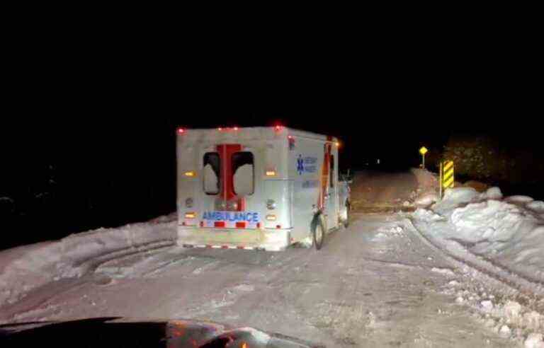 Bus crash kills four on British Columbia highway