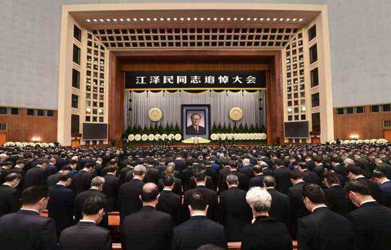 China pays tribute to ex-president Jiang Zemin