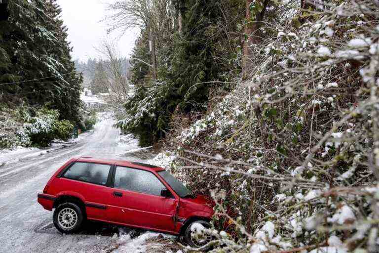 A violent storm disrupts Christmas in the United States