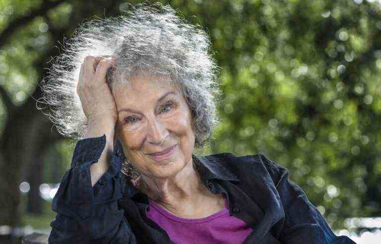 [Critique] “Burning Questions”: Margaret Atwood’s thoughts over time