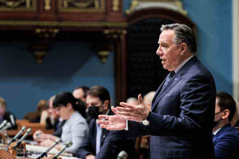 François Legault admits that it is “difficult” to live on $18 an hour