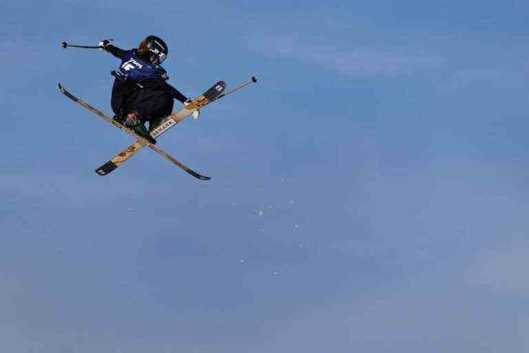 Freestyle Skiing |  Olivia Asselin gets her first World Cup medal