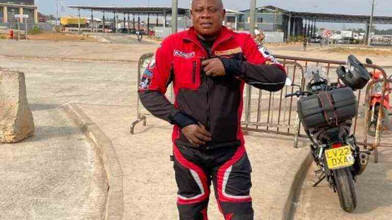 From Great Britain to Nigeria, his crazy motorcycle adventure fascinates social networks