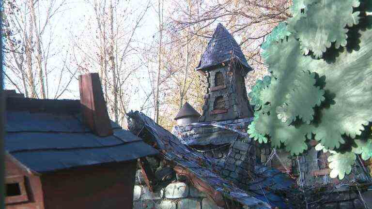 In Toulouse, a homeless man has built a fairytale castle that appeals to residents, but not to elected officials