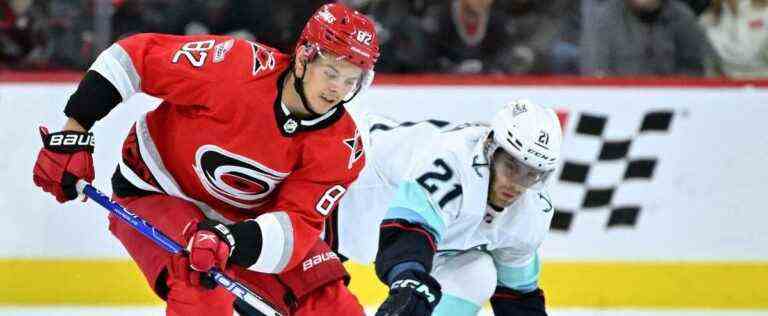 Jesperi Kotkaniemi fine, Hurricanes even better