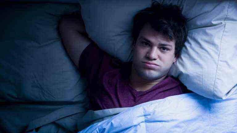 Lack of sleep makes you less generous